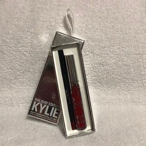 **SOLD** Kylie Cosmetics Holiday Edition